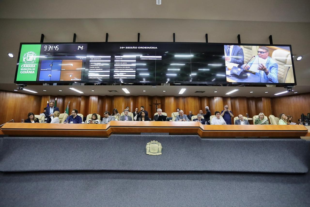 Câmara aprova projeto da Prefeitura de Goiânia que reajusta salários e benefícios de professores