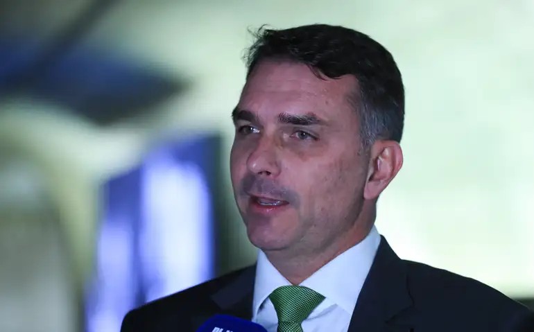 Valdemar diz que prazo de 15 dias era para Flávio crescer nas pesquisas