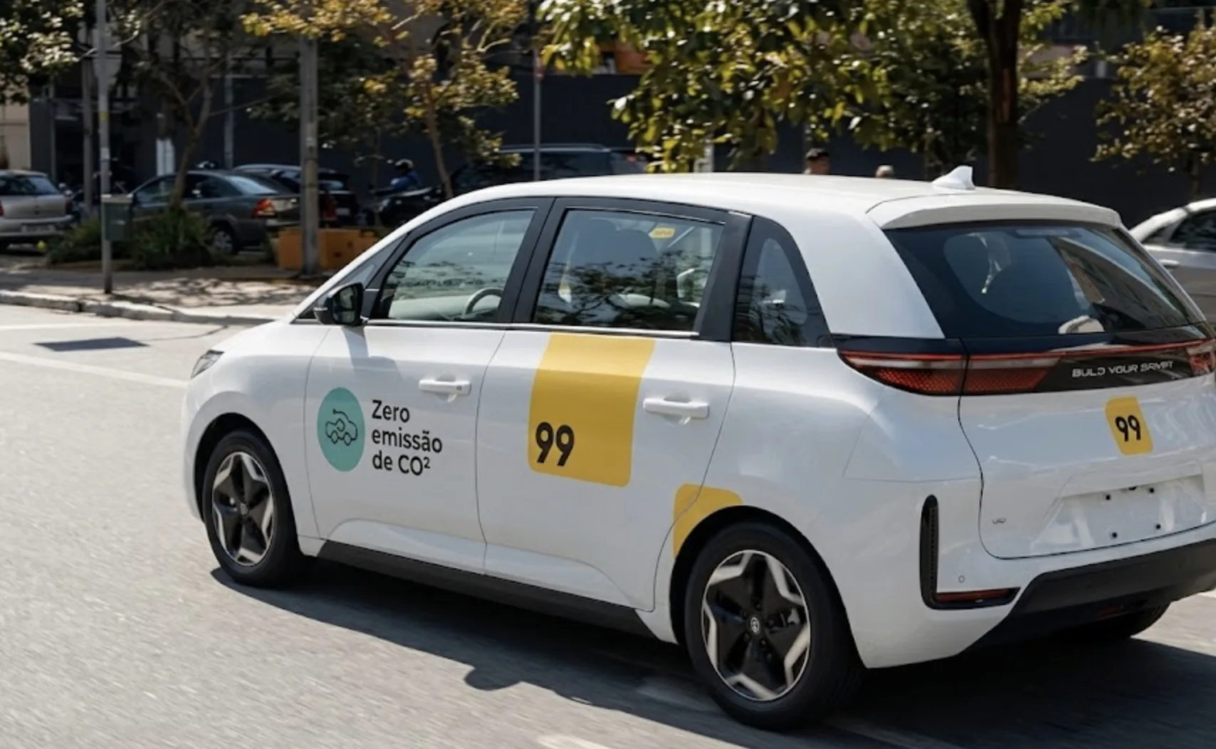 Governo abre adesão para financiamento de carro a taxistas e motoristas de aplicativo