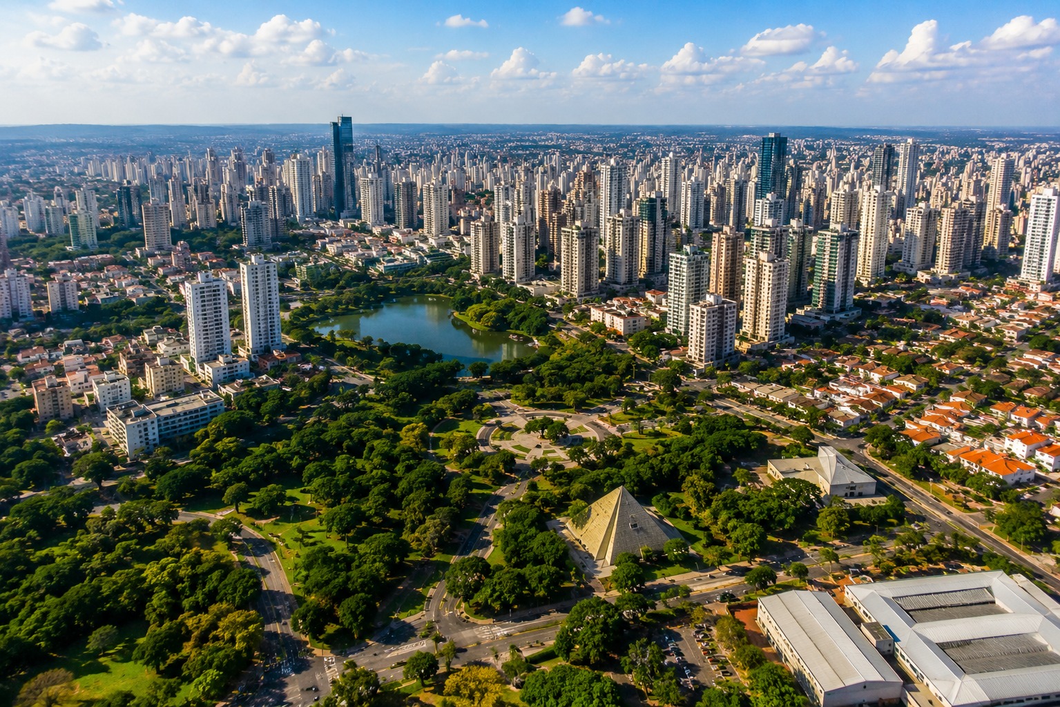 Prefeitura inicia atualização cadastral imobiliária para promover justiça fiscal e aprimorar políticas públicas em Goiânia