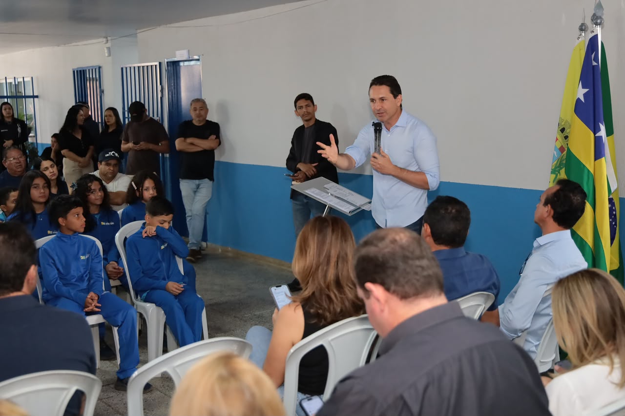 Gestão Vilela reduz desigualdades no ensino e recebe R$ 34,6 milhões para investir em educação em Aparecida