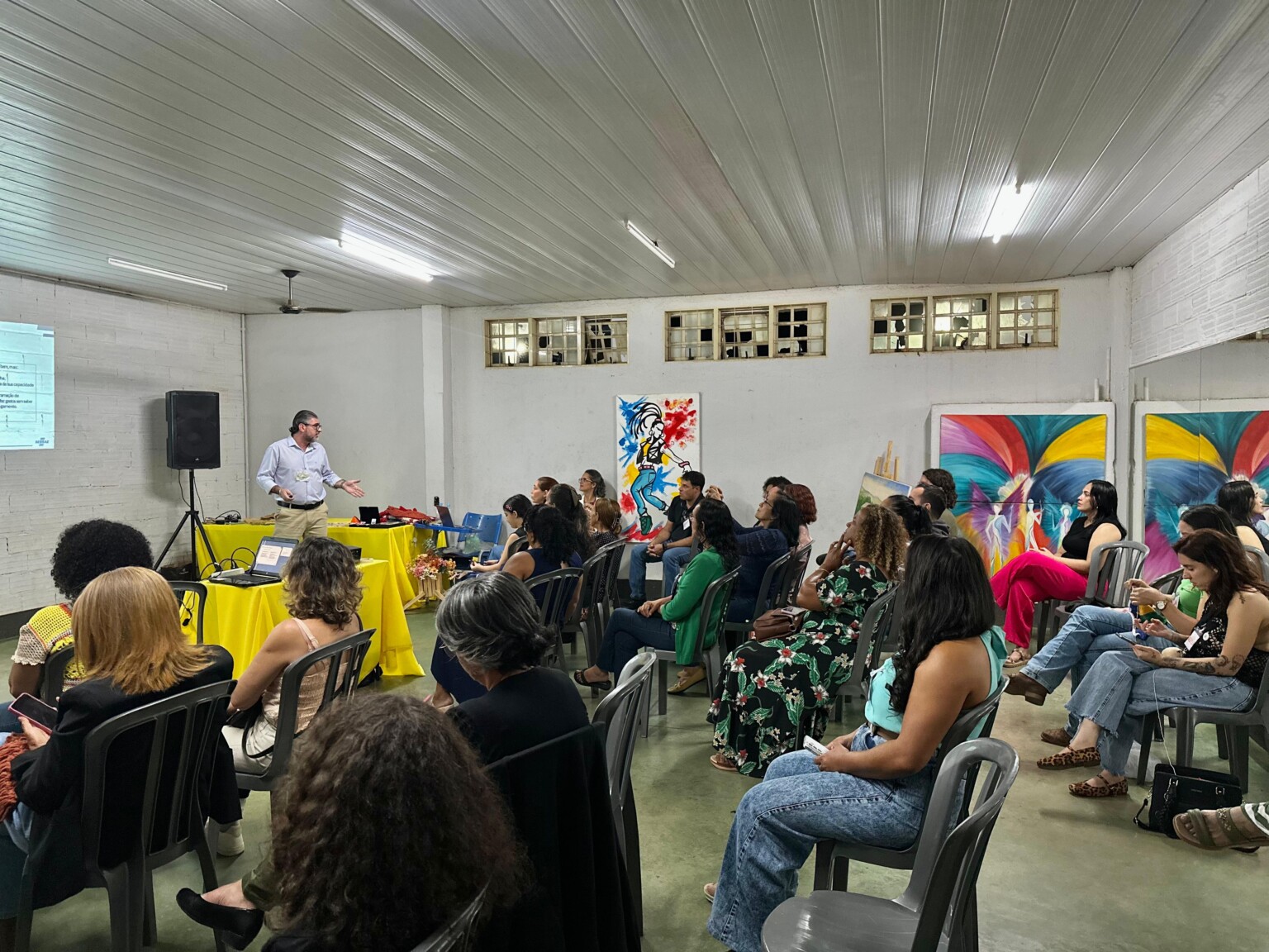 Encontro das Crocheteiras reúne mais de 50 participantes em Senador Canedo
