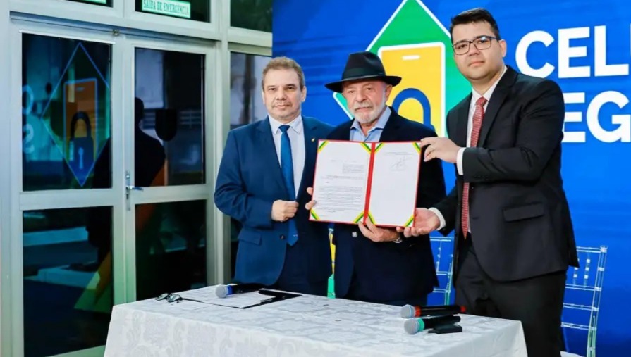 Lula cria plataforma para coibir roubos de celulares e vendas ilegais