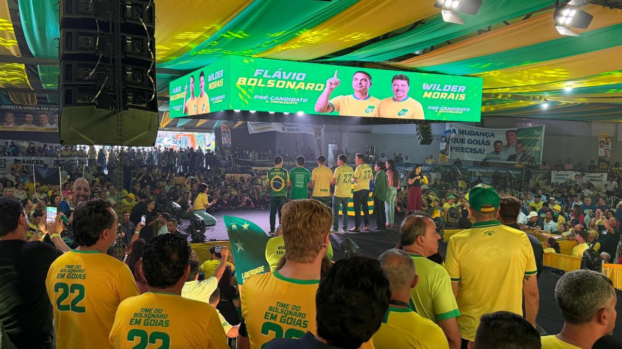 PL reúne Flávio Bolsonaro e Wilder Morais em ato político em Goiânia