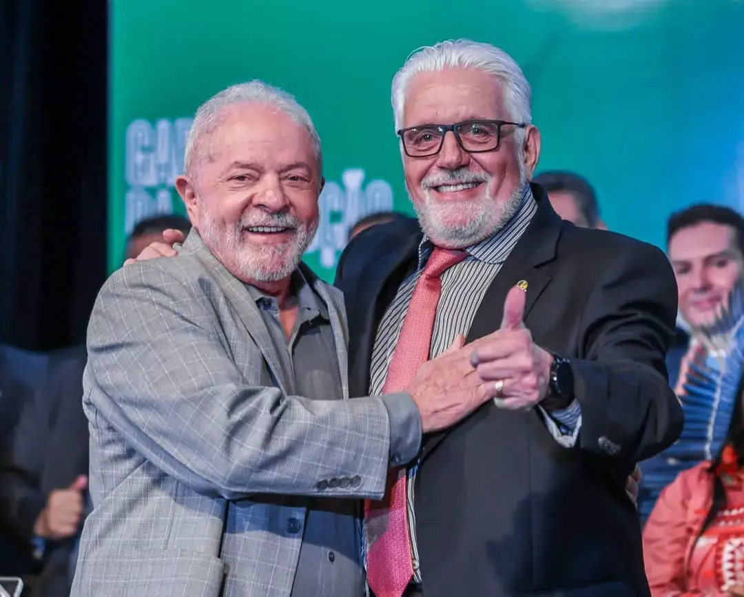 Xadrez 2026: Como a queda de Jaques Wagner após operação da PF afeta a base de Lula e a oposição
