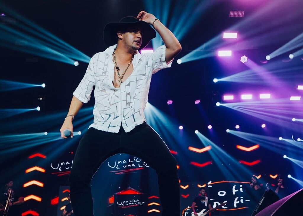 Natanzinho Lima lidera ranking de cachês em shows públicos