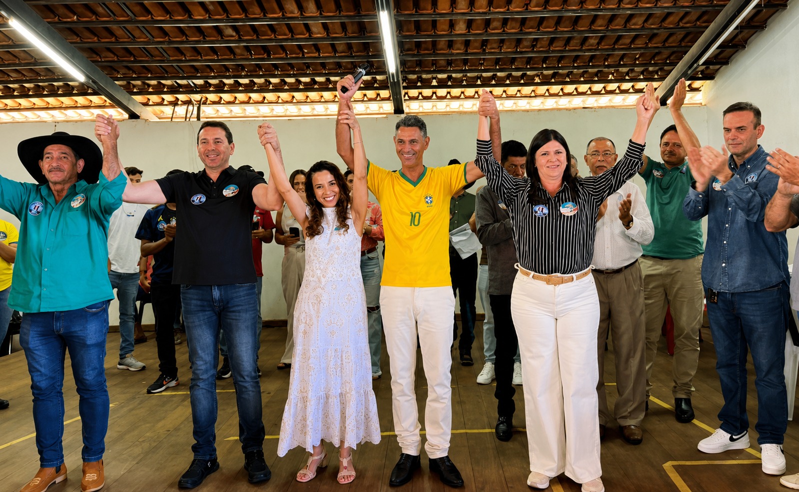 Edna Costa reforça pré-candidatura a deputada estadual em reunião com 800 apoiadores