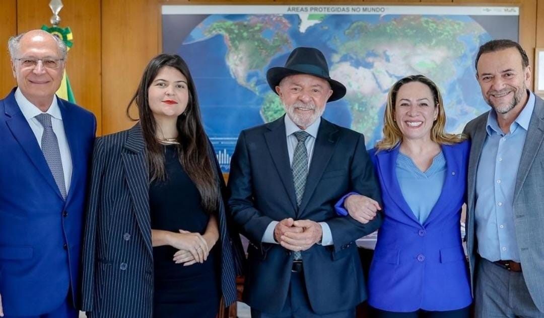 Lula quer Adriana e Aava na majoritária em Goiás