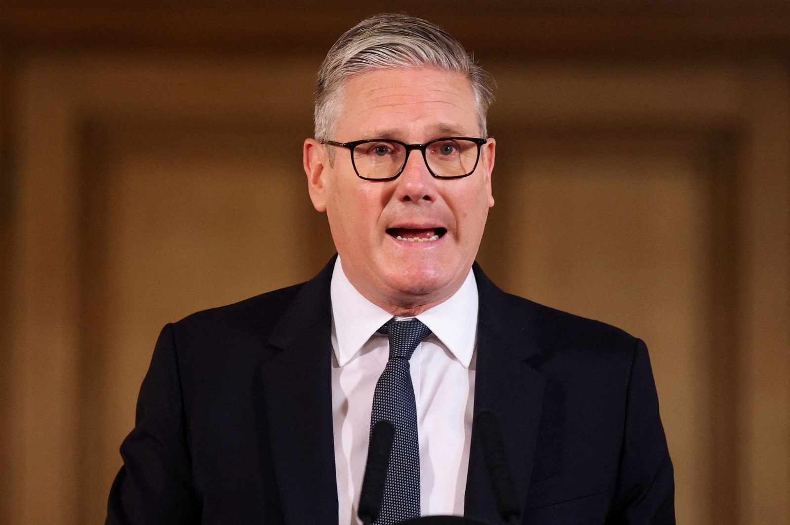 Saída de Keir Starmer muda comando do Reino Unido