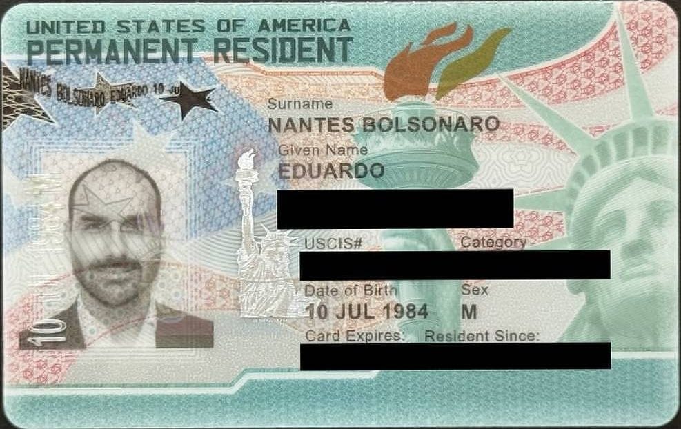 EUA concedem green card a Eduardo Bolsonaro