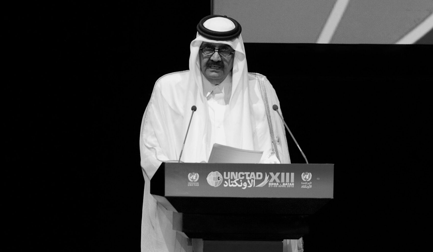 Morre aos 74 anos Hamad bin Khalifa Al-Thani, ex-emir do Catar