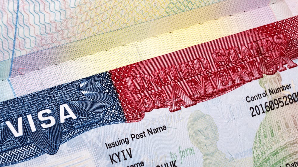 Visto americano pode exigir caução de até US$ 20 mil; veja se brasileiros entram na regra