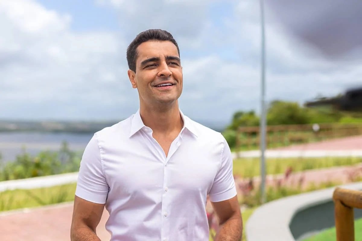 JHC recua do Senado e confirma candidatura ao governo de Alagoas em reviravolta