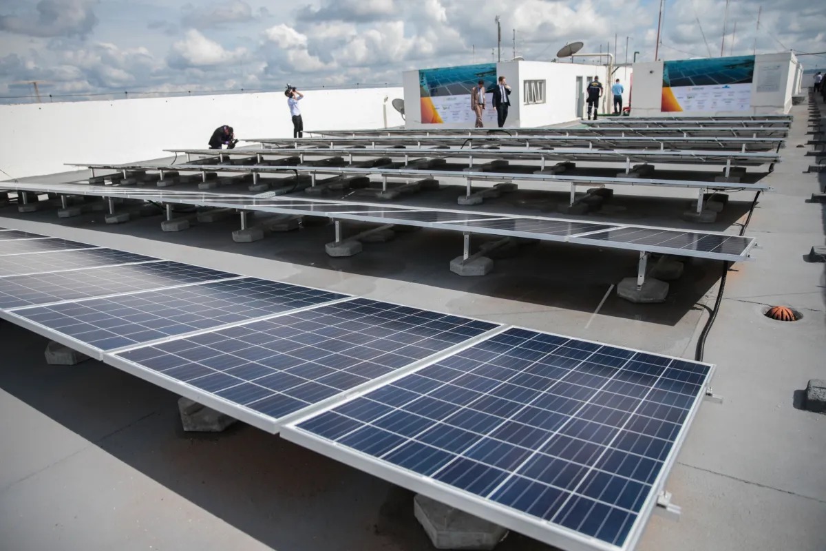EUA elevam barreiras para painéis solares e chips