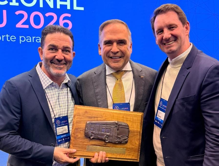 Sandro Mabel recebe homenagem pelo fortalecimento do transporte público de Goiânia