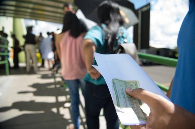Voto em trânsito: saiba como votar fora da sua cidade nas Eleições 2026