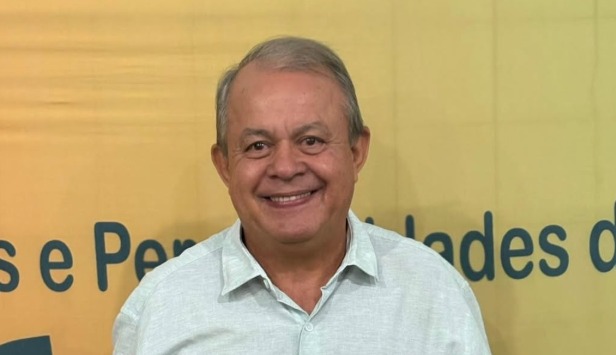 Presidente da Câmara de Mara Rosa se opõe a cumprir decisão judicial que determina retorno de Márcio Alves