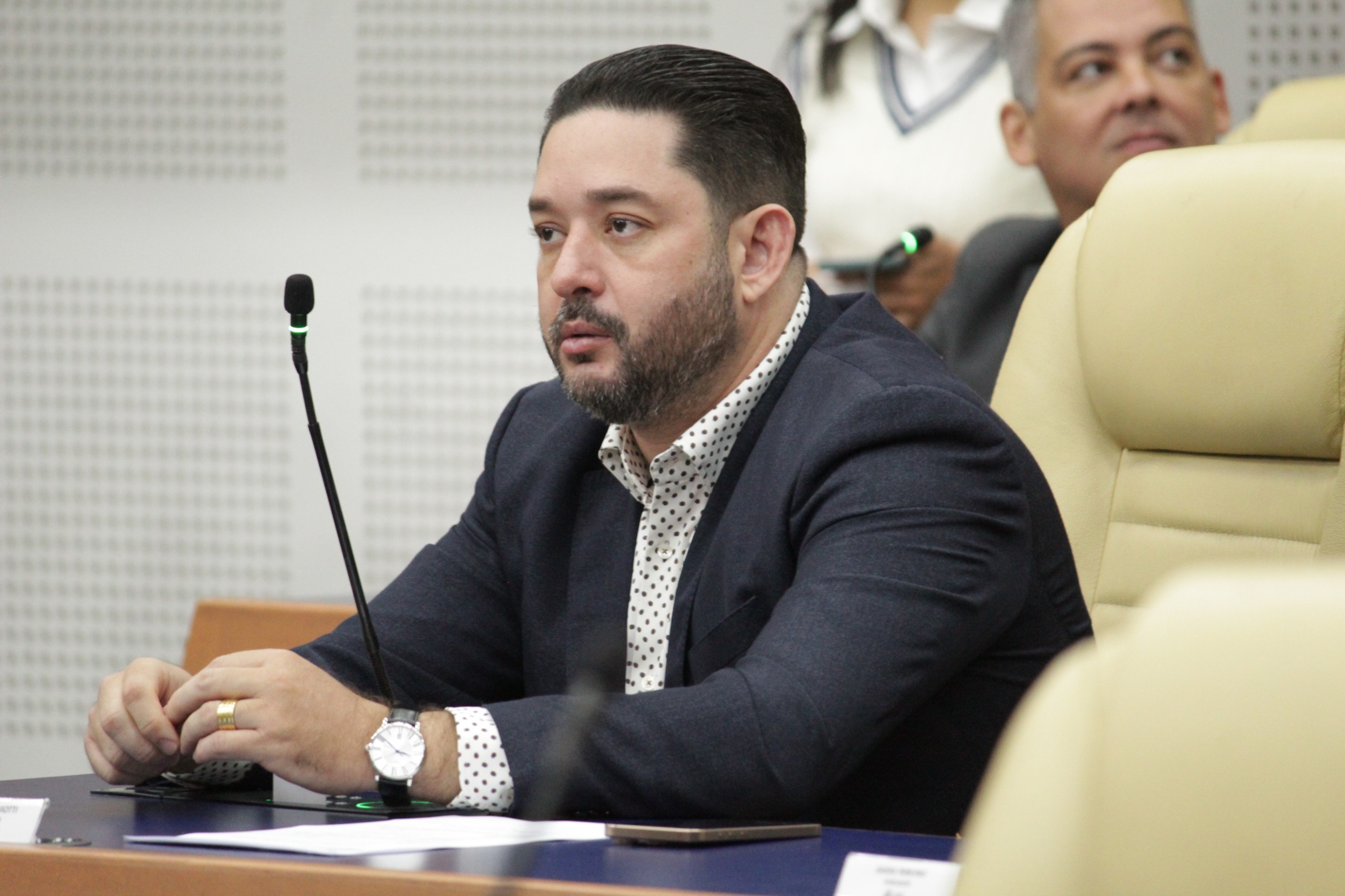 Câmara aprova Código Sinal Vermelho para denúncias de violência doméstica em Goiânia