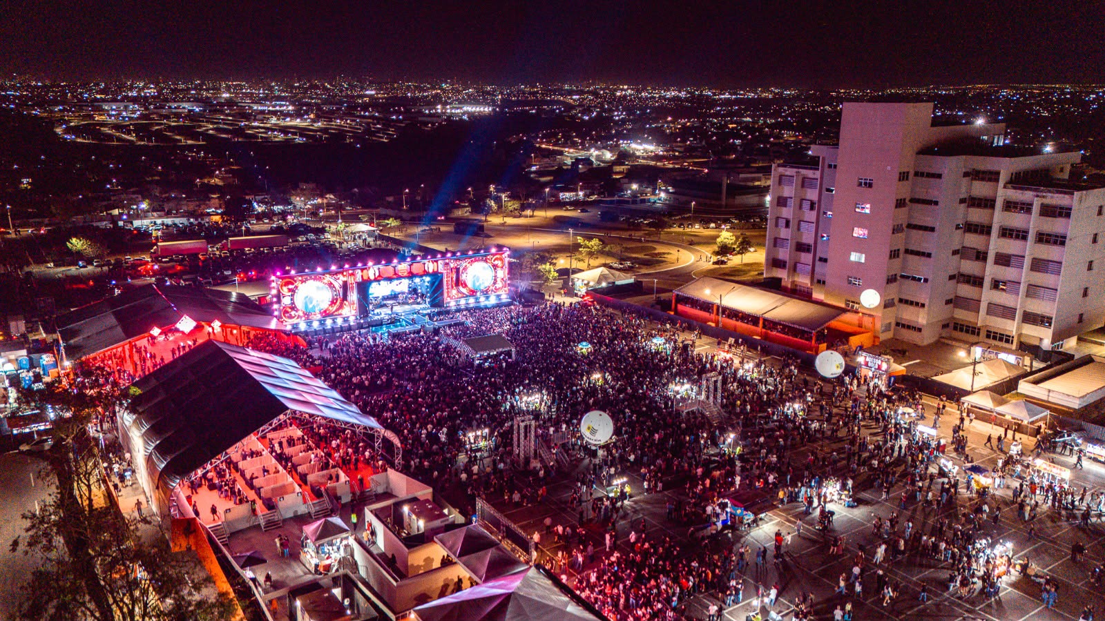 Aparecida é Show reúne mais de 40 mil pessoas na segunda noite