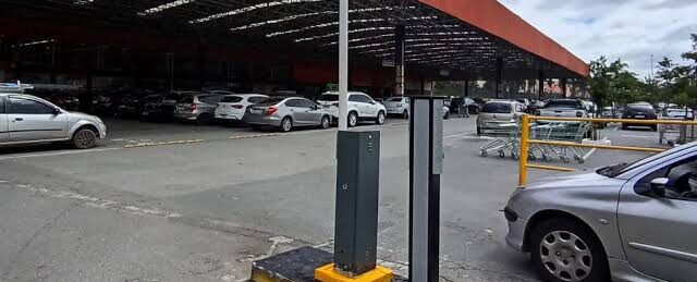 Supermercado pode cobrar estacionamento? Entenda o que diz a lei