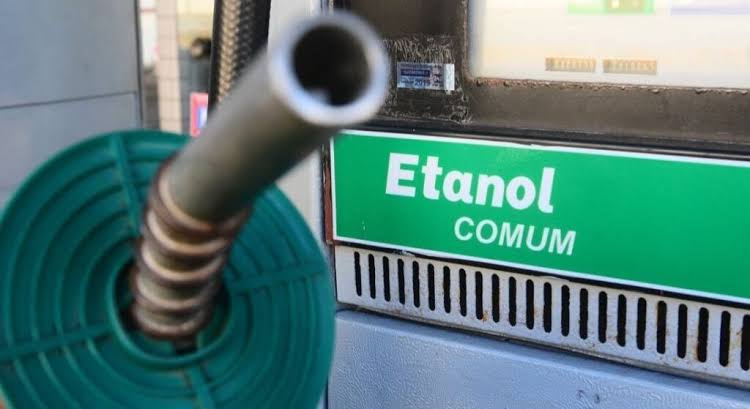 Etanol poderia custar R$ 3,25 em Goiás, diz especialista