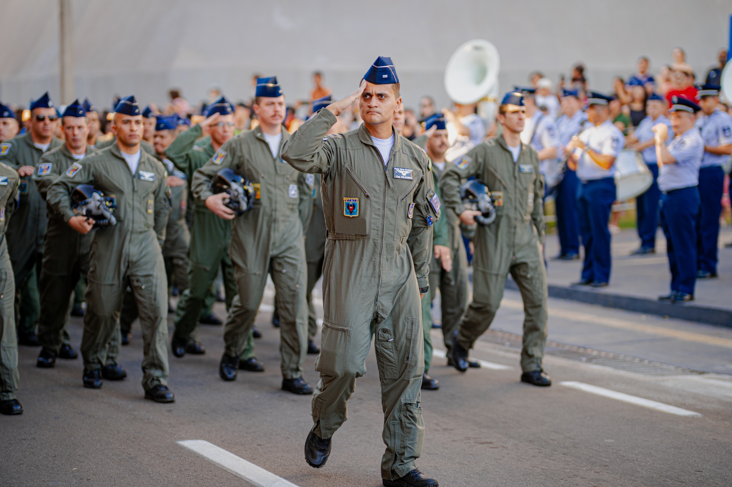Tradicional desfile cívico-militar de 7 de setembro começará às 8h, na Avenida Brasil Sul