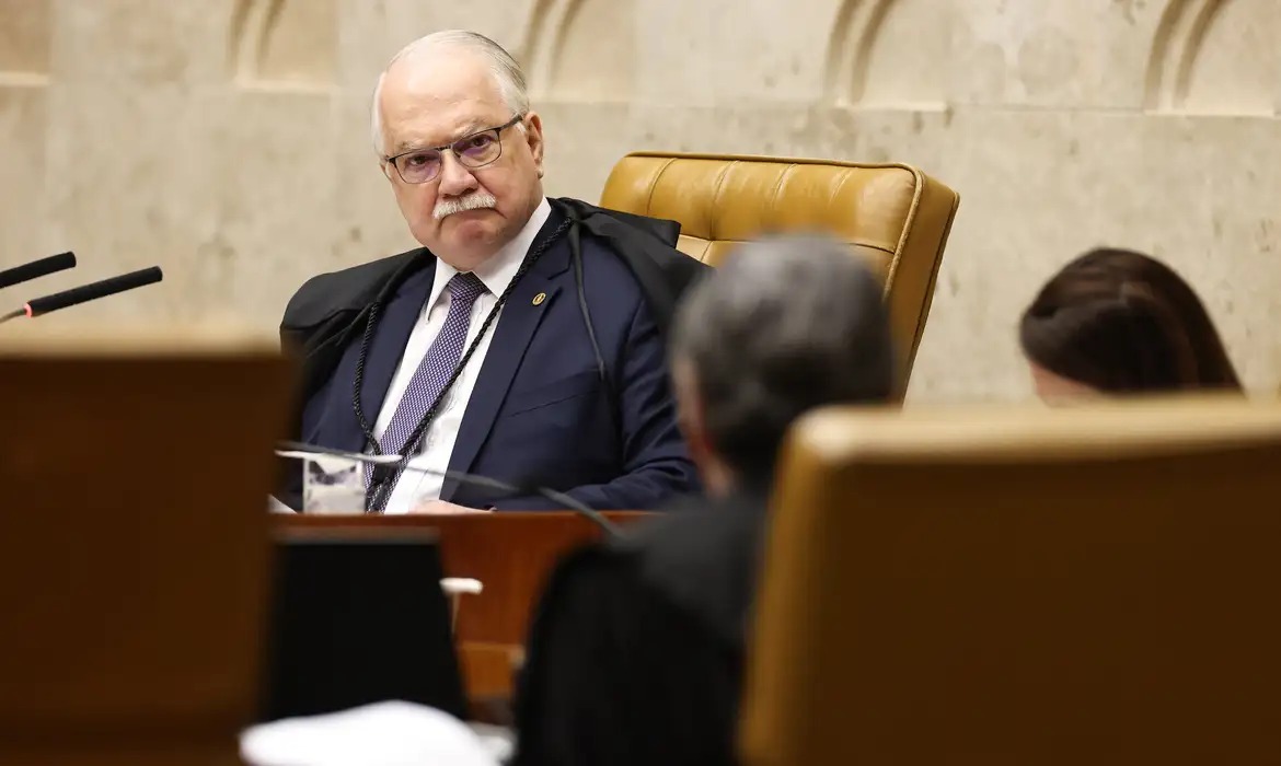 Fachin marca para dia 23 sessão sobre conduta de Mendonça