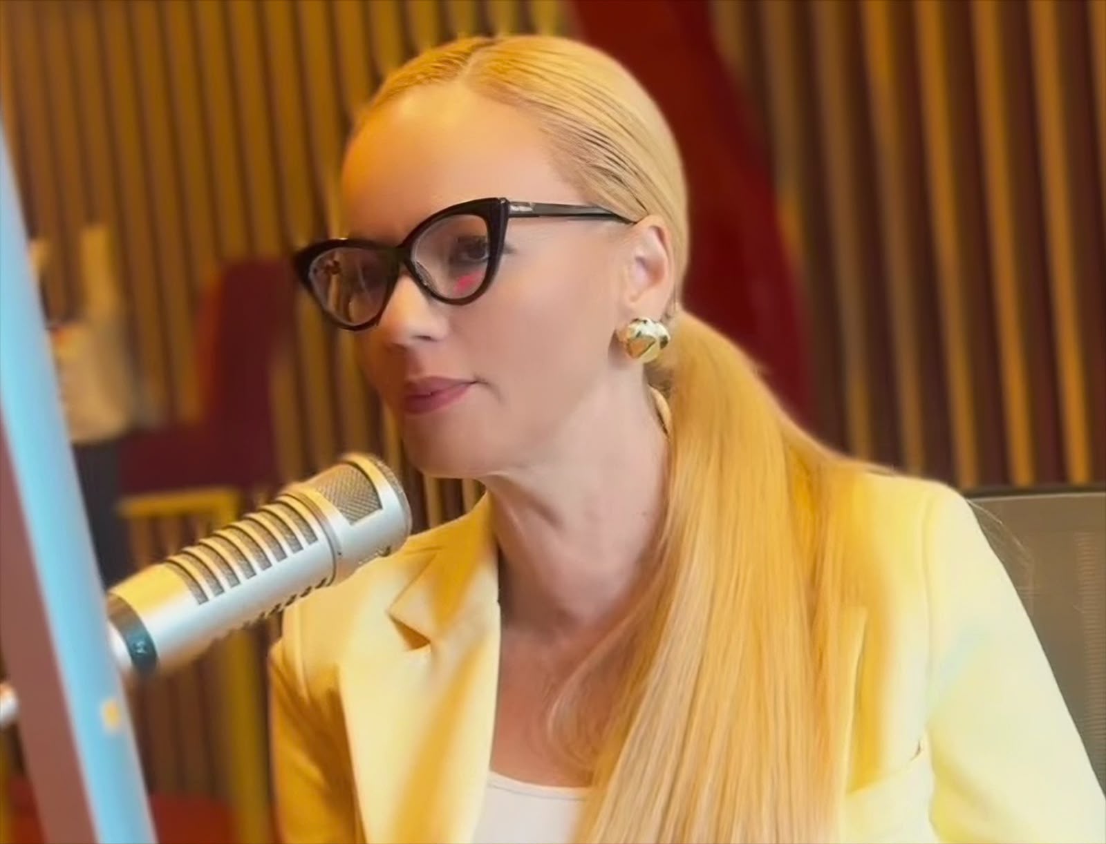 Fernanda Sarelli propõe força-tarefa para reduzir filas do SUS em Goiás