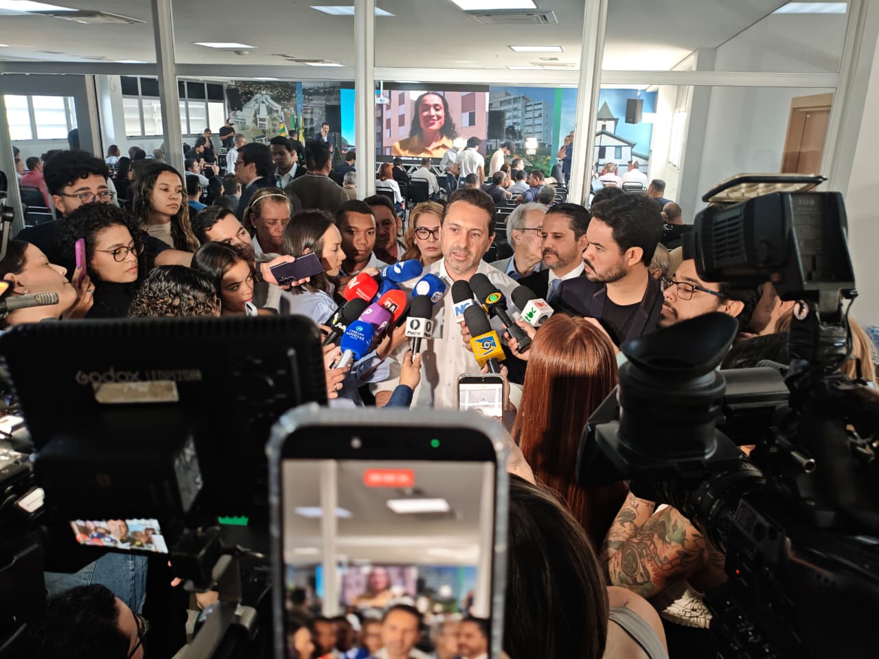 Vilela dá início a obra que vai ligar Dianot à GO-020
