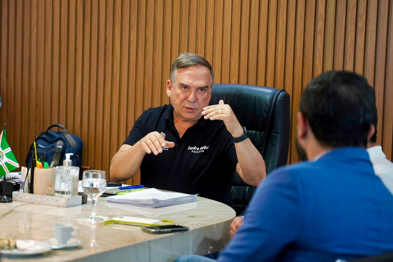 MPGO recomenda que Sandro Mabel questione lei que prevê auxílio para compra de arma