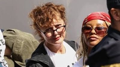 Susan Sarandon é presa em protesto contra Netanyahu em Nova York