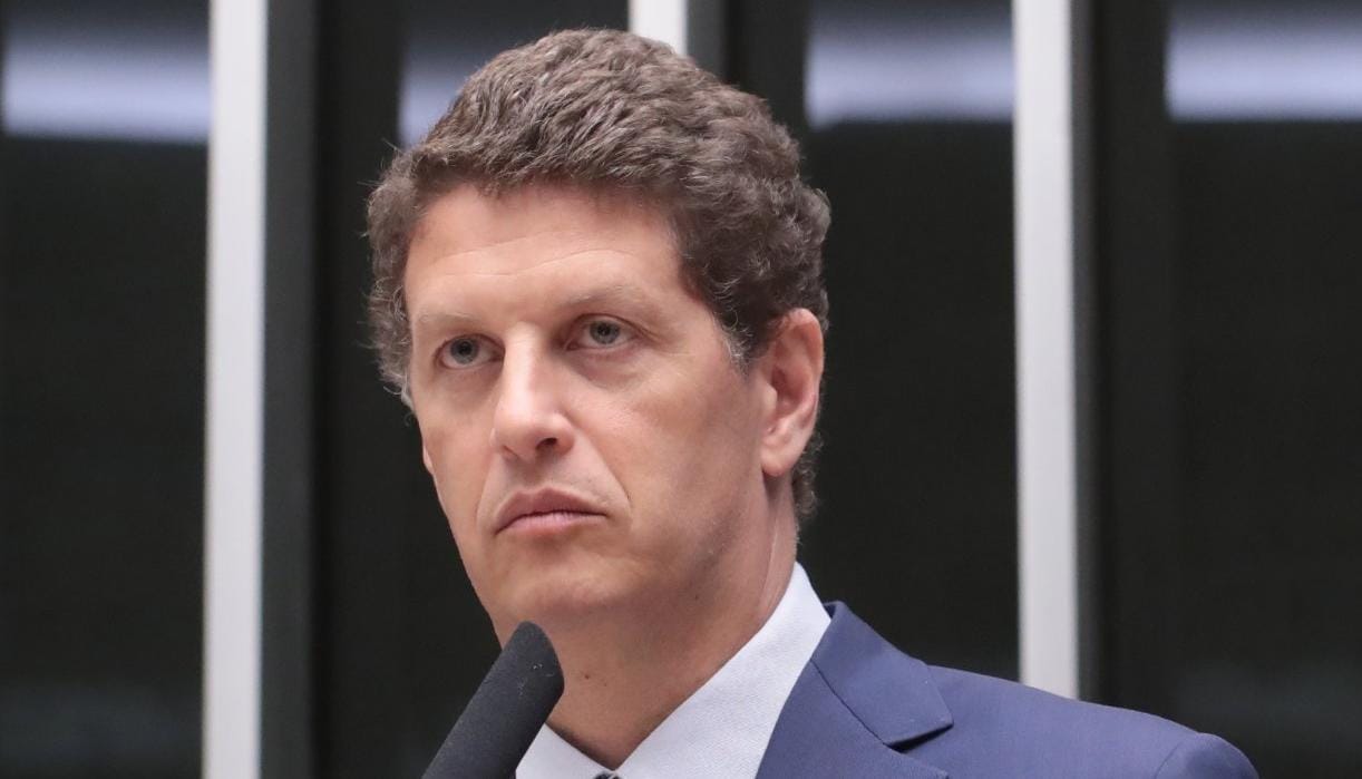 Ricardo Salles desiste do Senado e anuncia apoio a Derrite e André do Prado