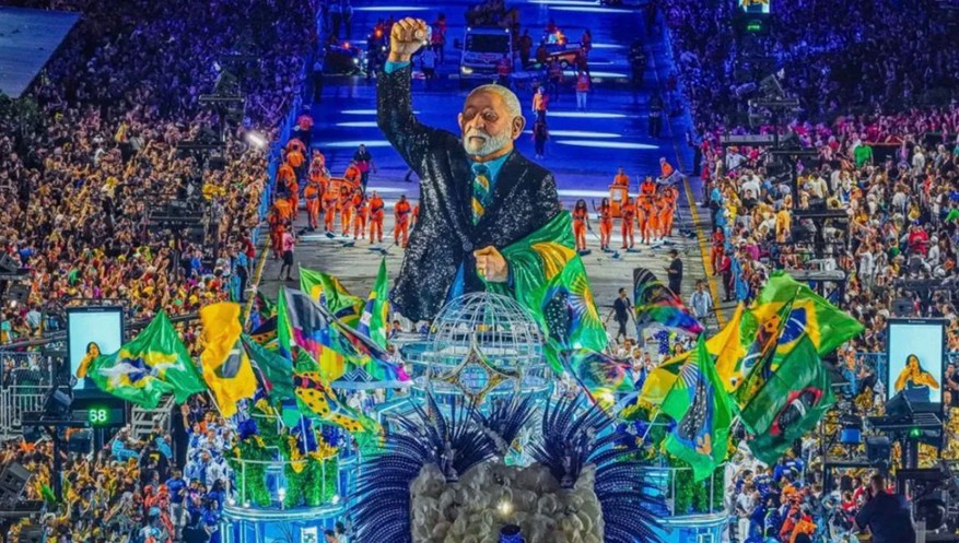 TSE aceita ação contra Lula e Alckmin por desfile que homenageou presidente