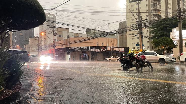 Frente fria aumenta risco de tempestades em Goiás no fim de semana das eleições