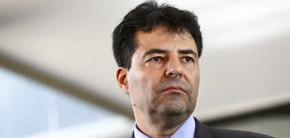 Quem é Adolfo Sachsida, aliado de Flávio Bolsonaro?