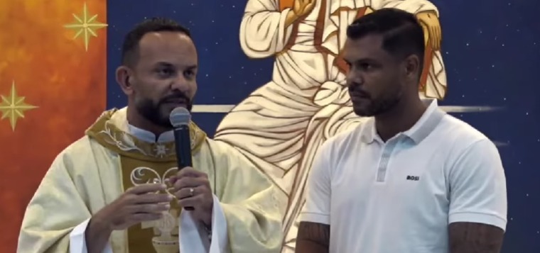 Padre Marcos agradece apoio de Policarpo a obras da Paróquia Nossa Senhora da Assunção
