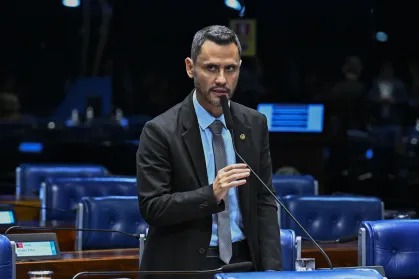 Quaest: Cleitinho tem 54% dos votos válidos em Minas
