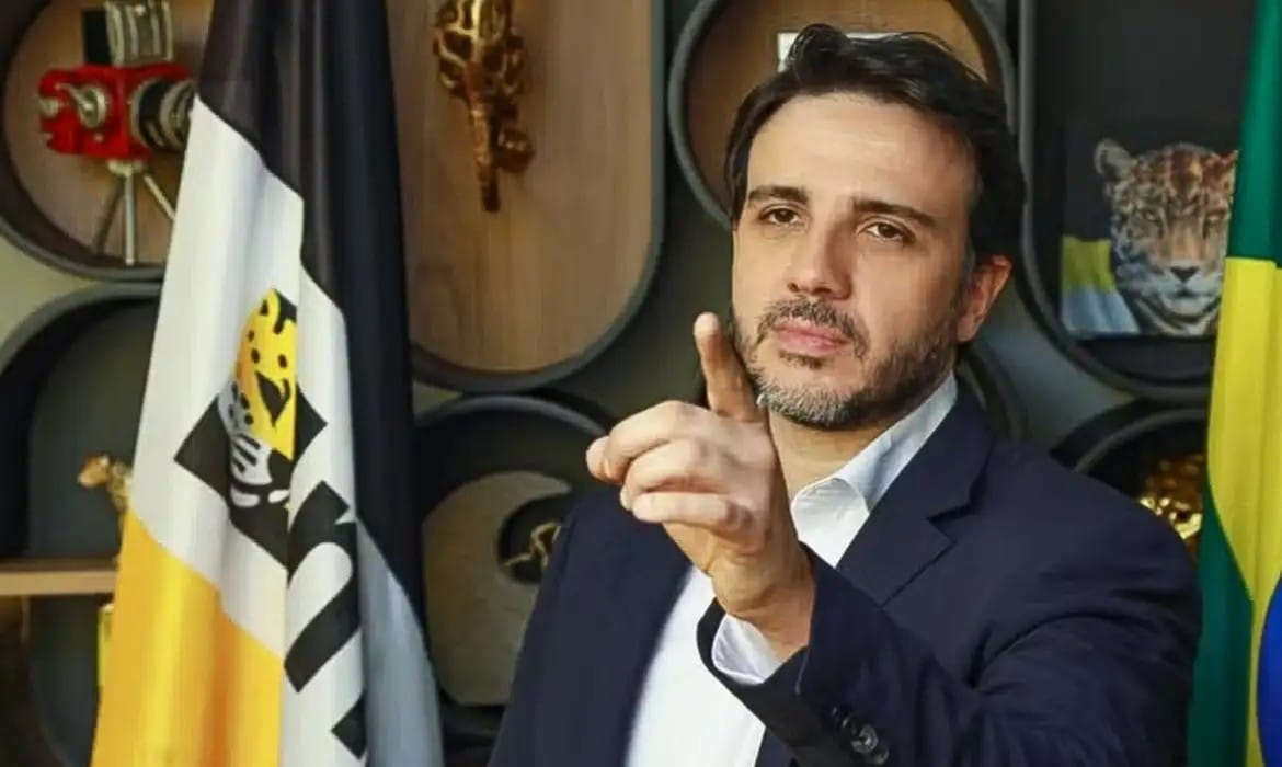 Renan Santos tem quase um voto por seguidor no 1º turno