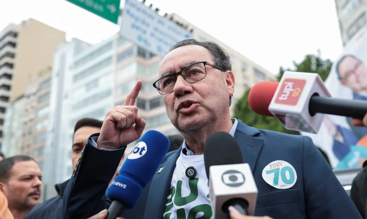 Augusto Cury decide apoiar Flávio Bolsonaro no 2º turno