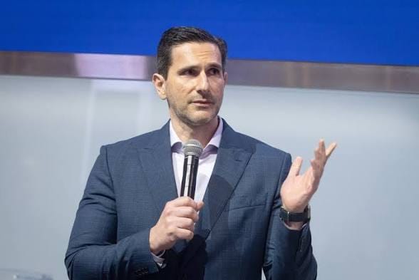 Grupo Globo anuncia a demissão de Frederic Kachar após conversas com Daniel Vorcaro