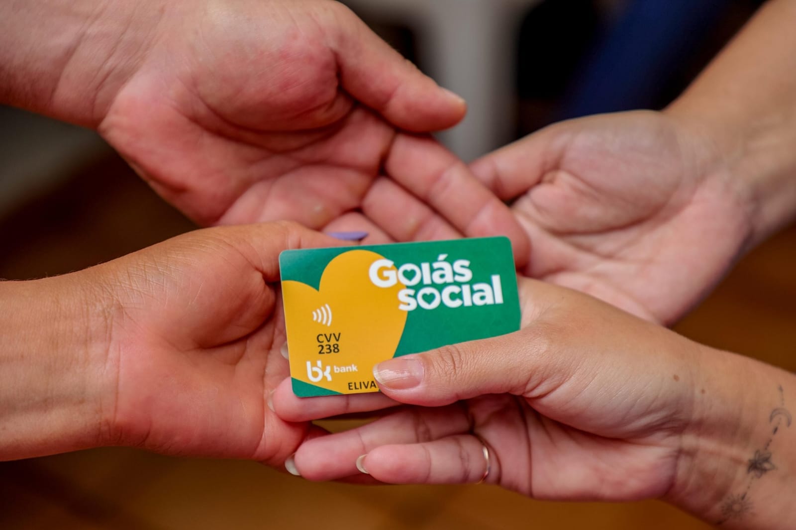 Governo de Goiás e Prefeitura de Aparecida realizam reentrega de 615 cartões de programas sociais nesta segunda-feira (19)