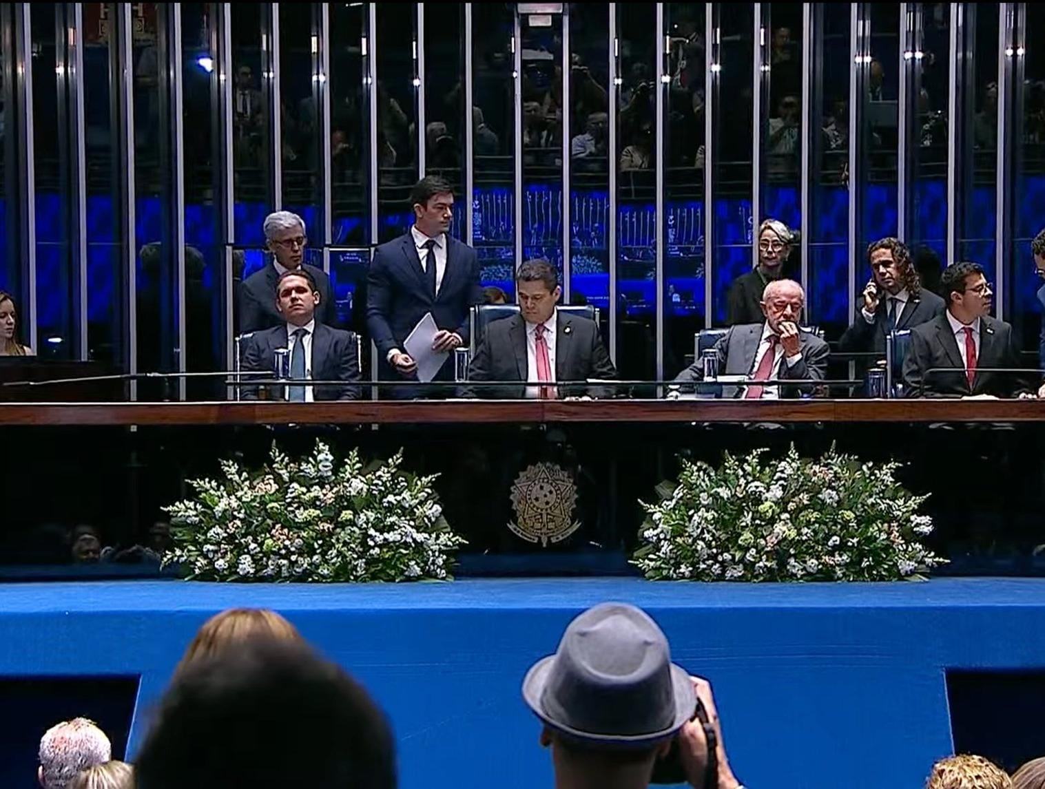 Congresso promulga fim da escala 6×1 em sessão com Lula