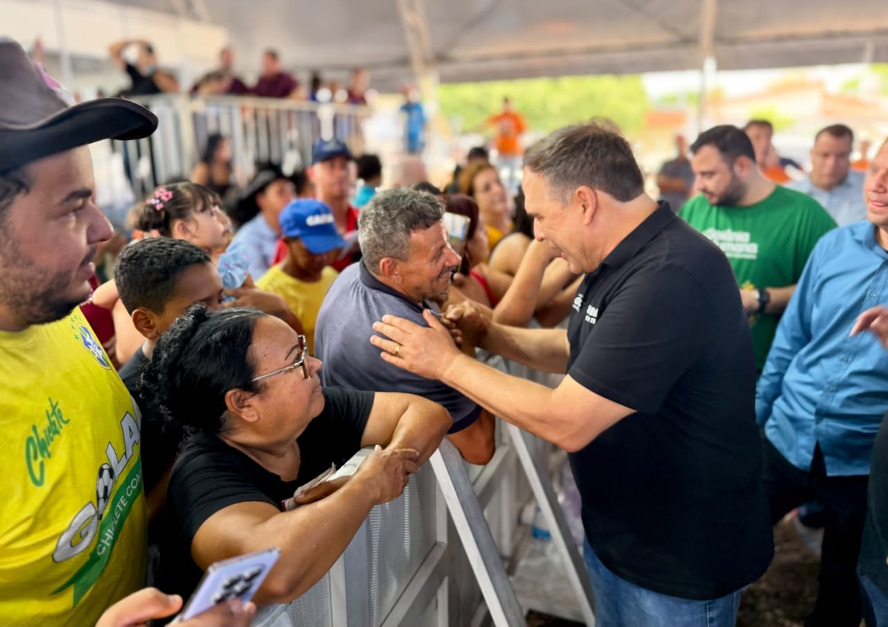 Mabel acompanha mutirão de serviços no Jardim Pompeia