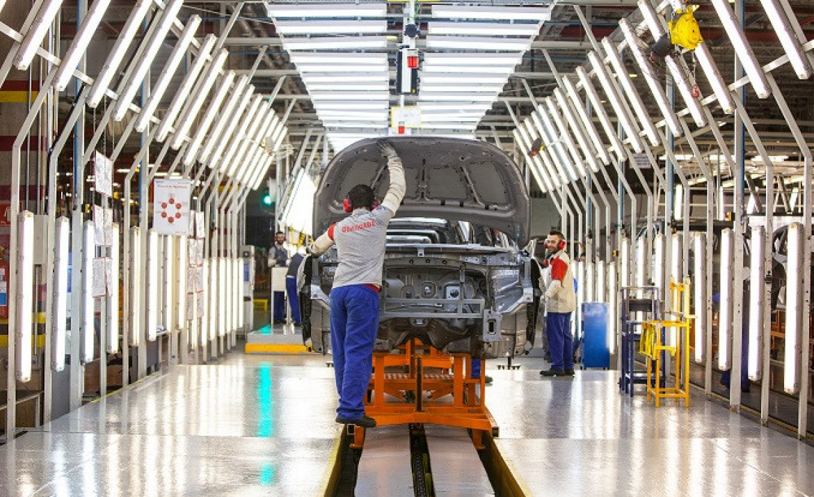 Indústria goiana acumula crescimento de 2% em 2026 e supera média nacional