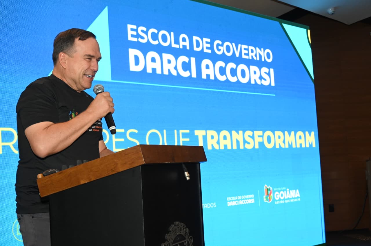 Mabel retoma Escola de Governo Darci Accorsi e anuncia medidas de valorização dos servidores municipais
