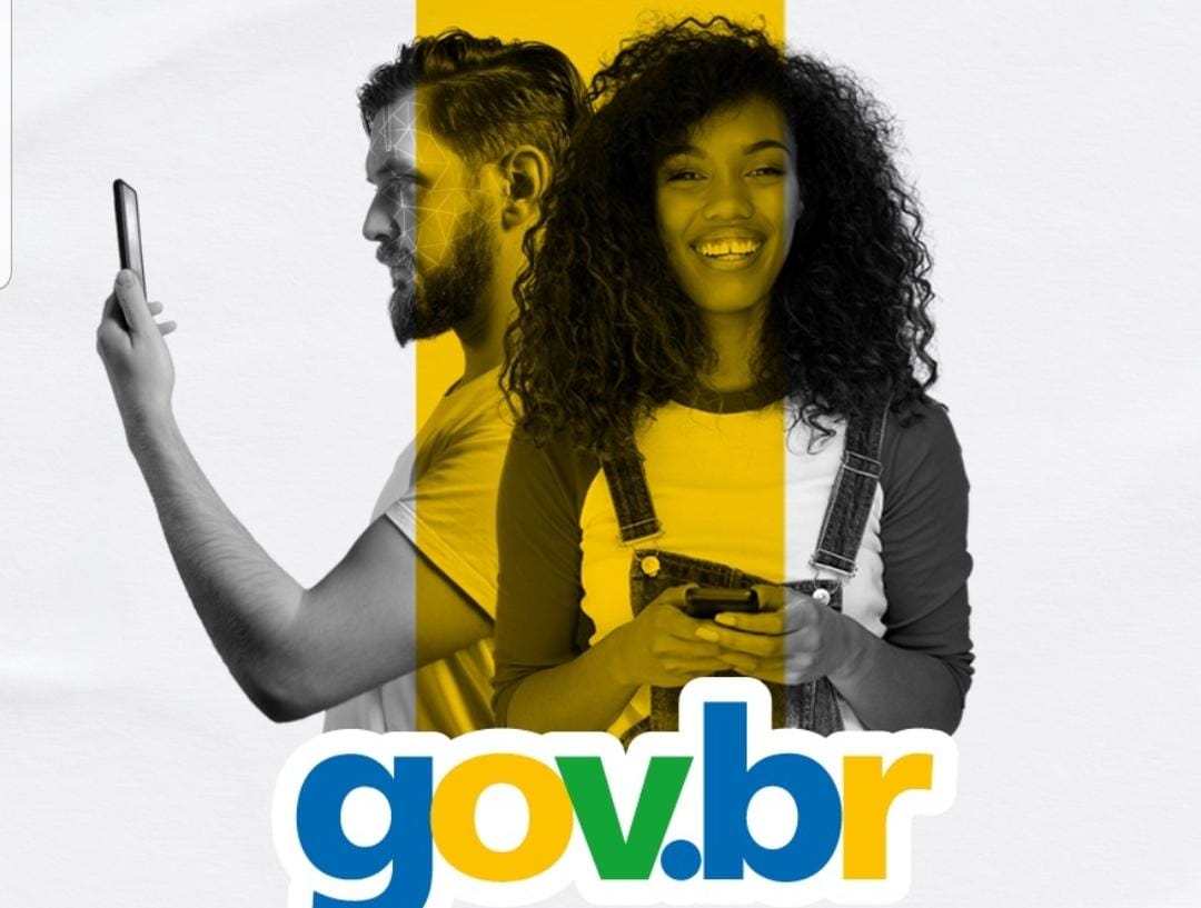 Flávio Bolsonaro denuncia uso ilegal da estrutura digital do GOV.BR para disparo massivo de mensagens com objetivo eleitoreiro