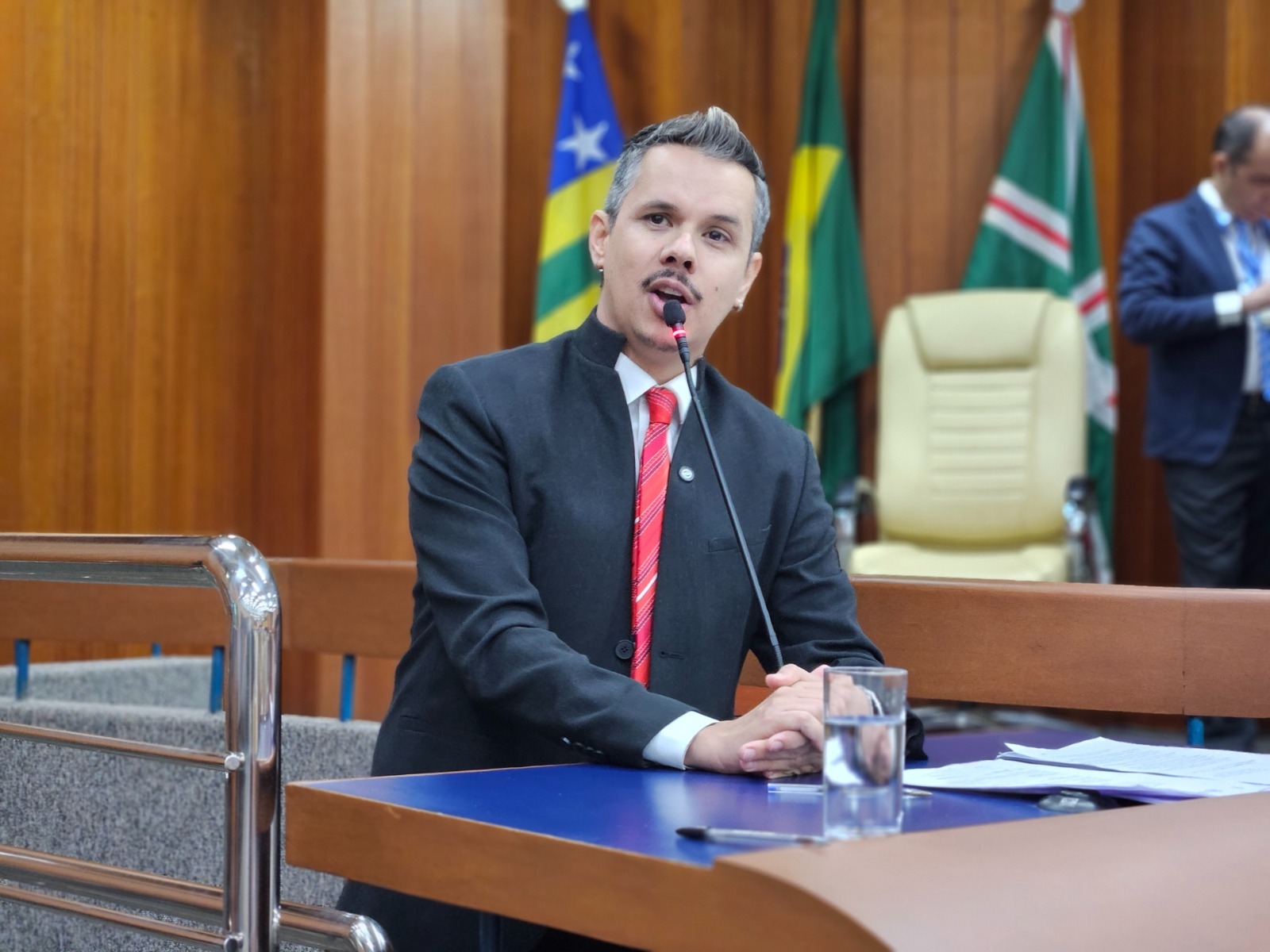 Mandato de Fabrício Rosa faz plantão jurídico para vítimas de perseguição política após o 2º turno das eleições