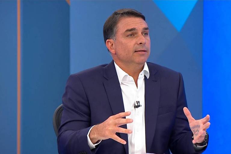 Flávio se declara presidente eleito nos EUA, mas governo paralelo não tem validade legal