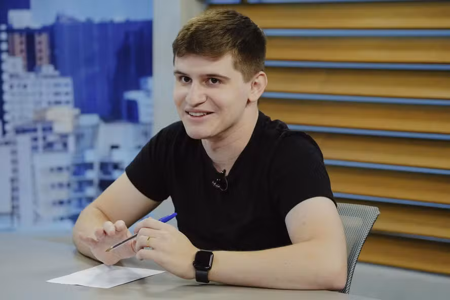 Quem é Lucas Pavanato, eleito com mais de 3 milhões de votos